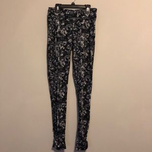 Patterned leggings - super comfy